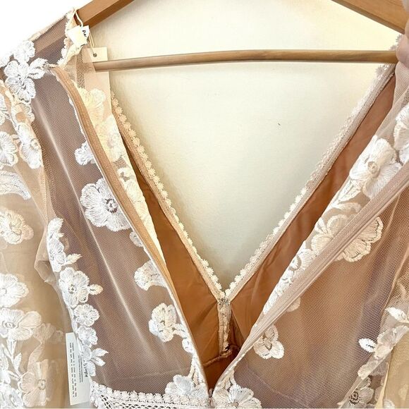 Revolve For Love And Lemons Temecula Long Sleeve Maxi Lace Dress NWT Medium - Picture 10 of 13